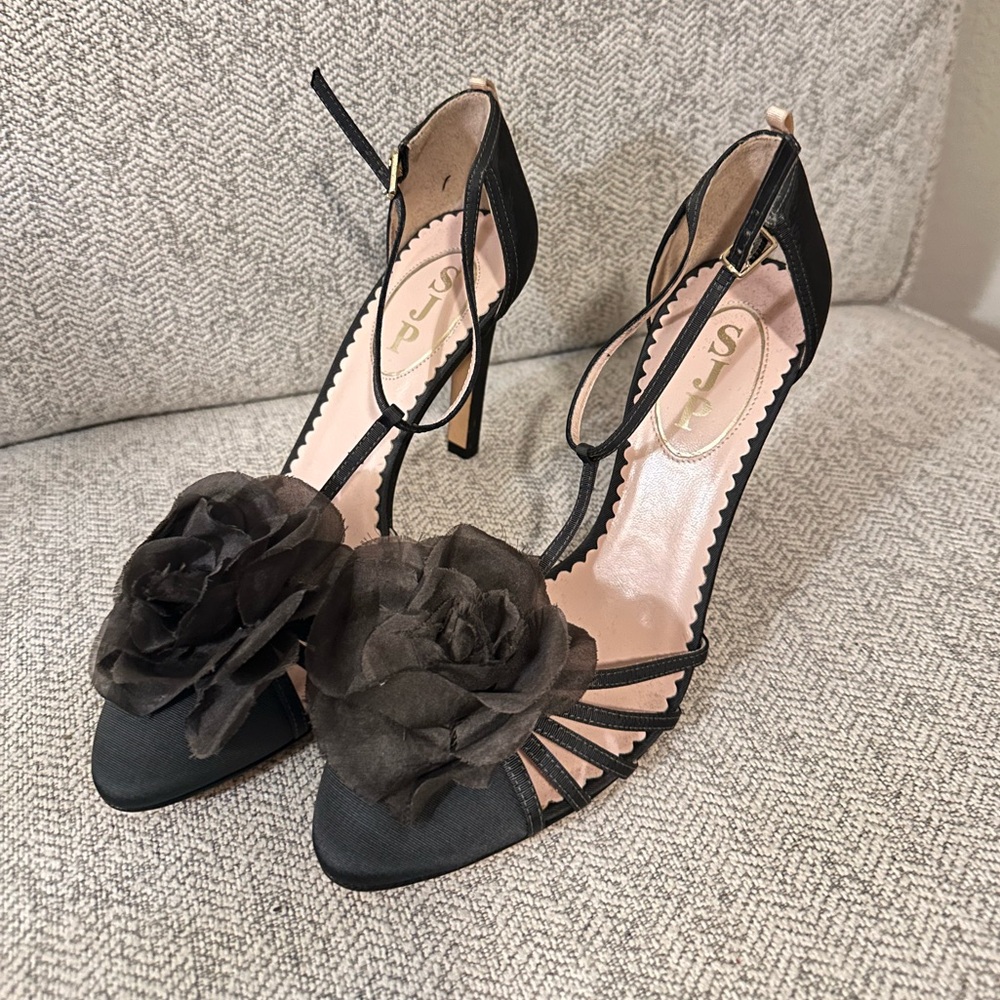 Stylish Black Floral Heels